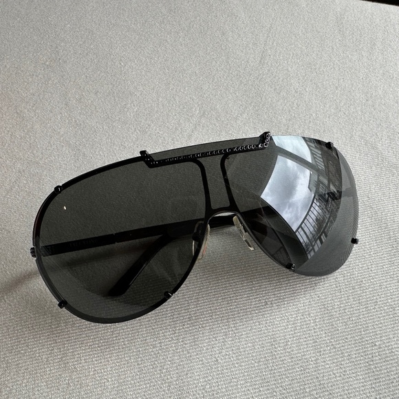Valentino Garavani Black Aviator Sunglasses main image 5